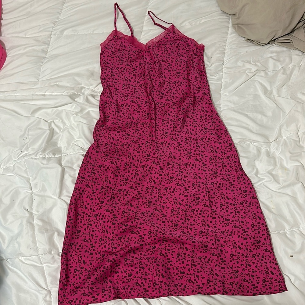 Chemise de nuit et utilise aussi comme robe , marque George
